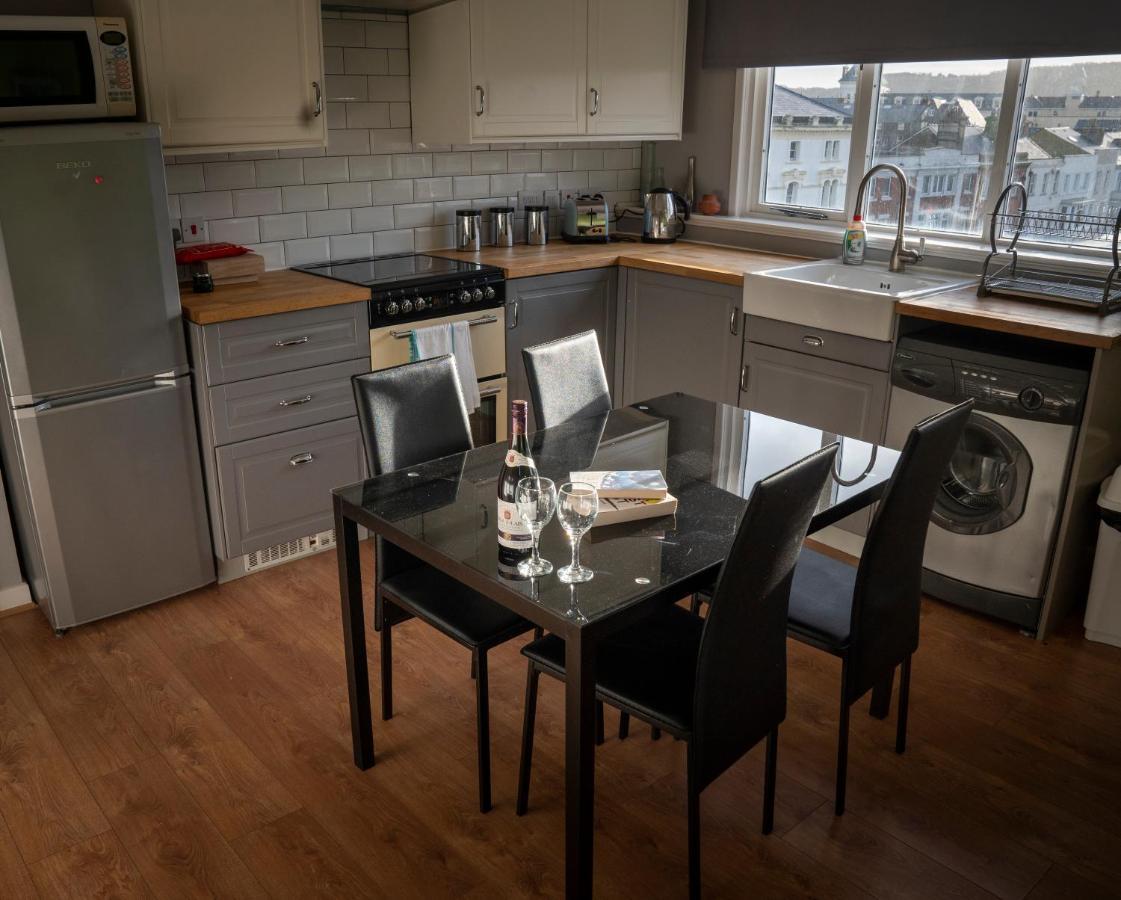 Apartment 4, Cornerhouse Apartments ランディドノー エクステリア 写真