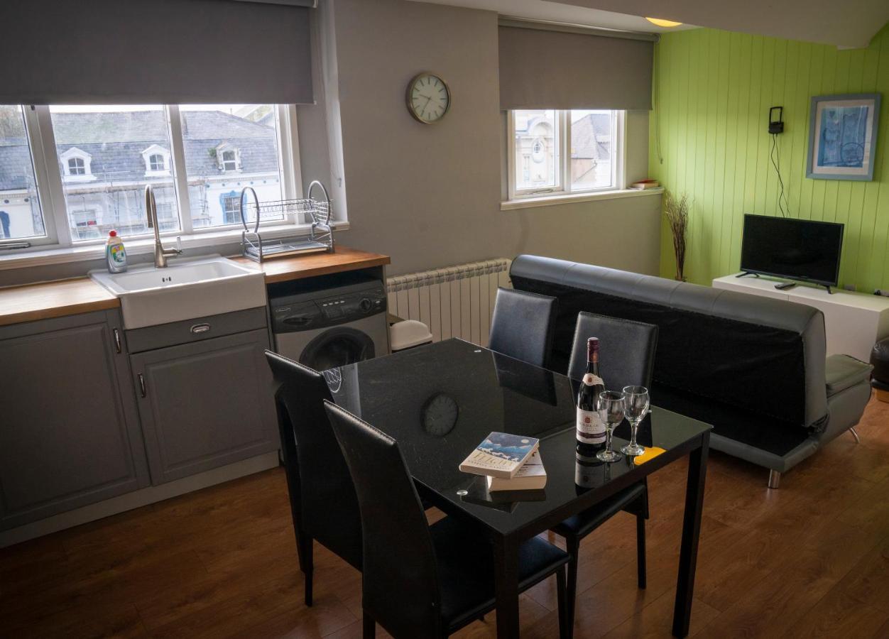 Apartment 4, Cornerhouse Apartments ランディドノー エクステリア 写真