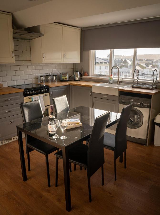Apartment 4, Cornerhouse Apartments ランディドノー エクステリア 写真