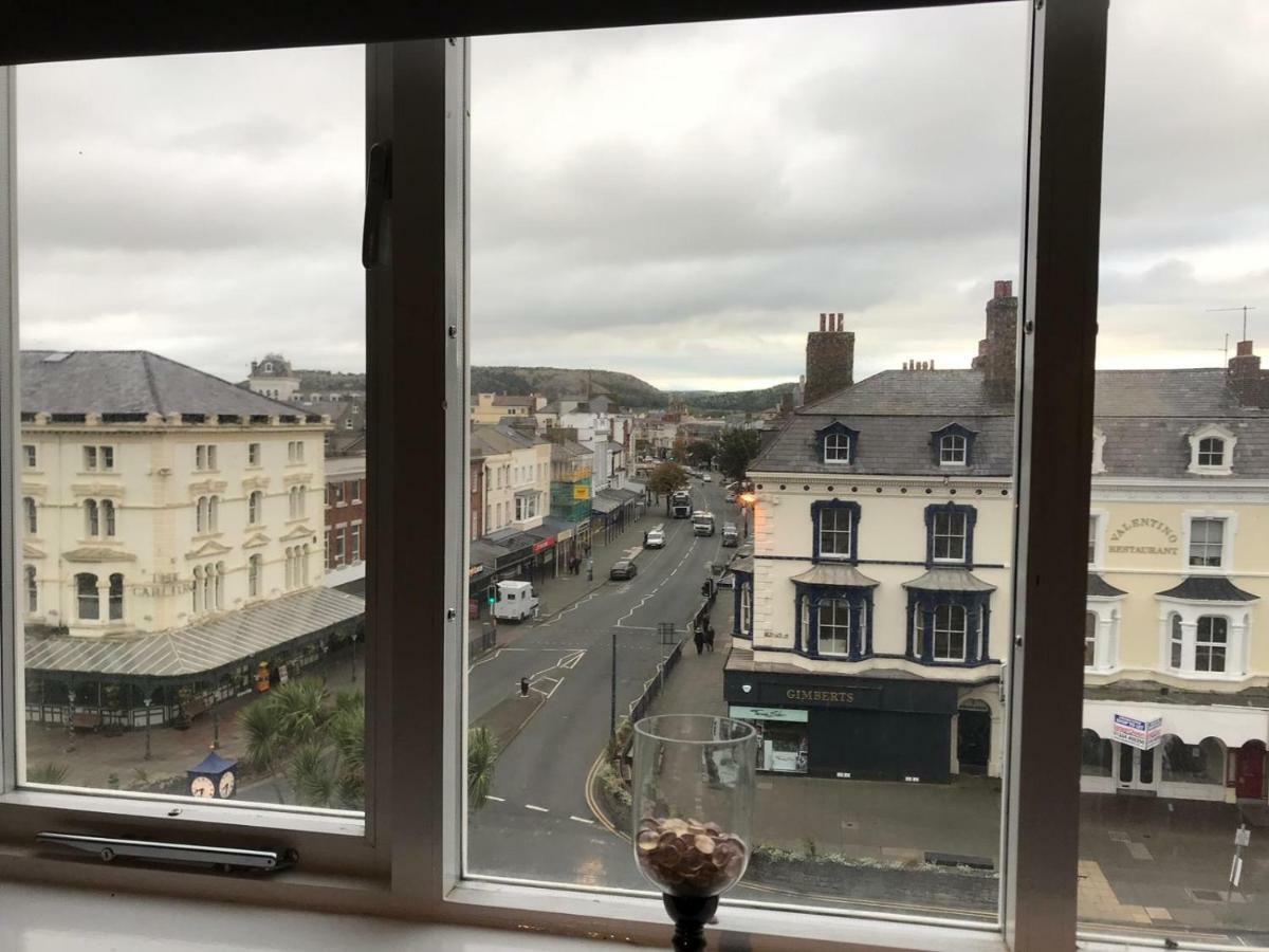 Apartment 4, Cornerhouse Apartments ランディドノー エクステリア 写真